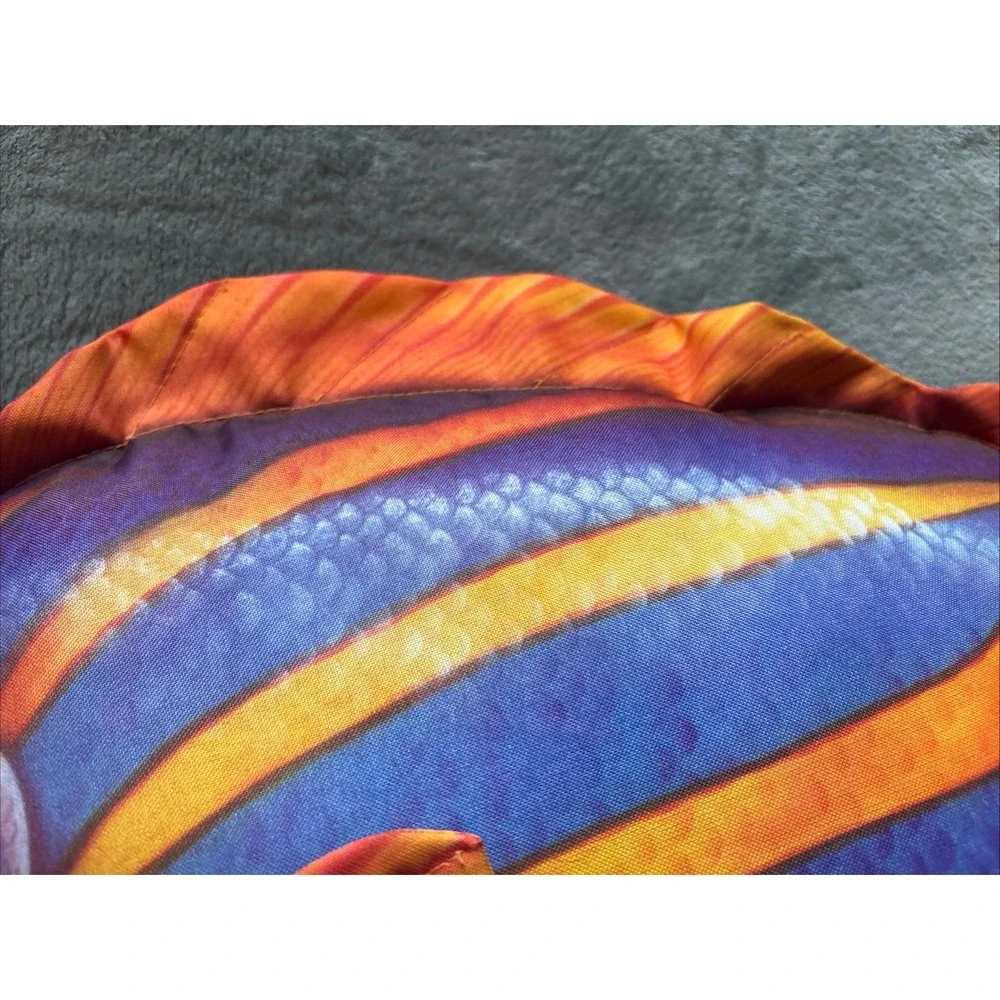 VTG Salamander Graphics Plush Colorful Queen Angelfish Large Throw Pillow 22